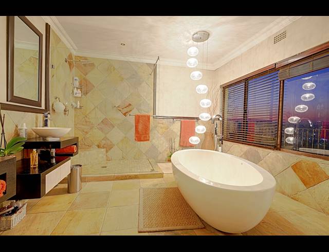 5 BEDROOM HOUSE FOR SALE IN KENSINGTON